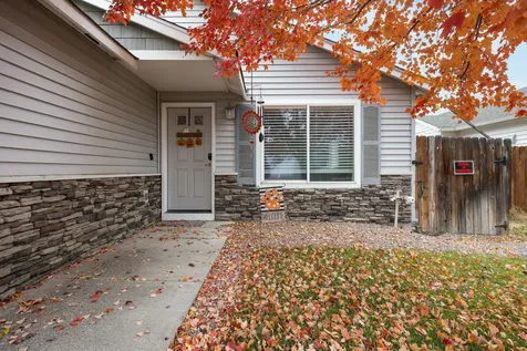 2927 NW 8th Street Redmond OR 97756