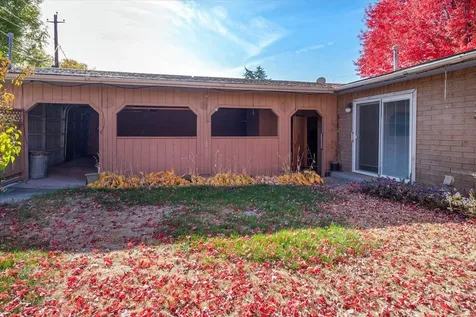 1406 SW 12th Street Redmond OR 97756