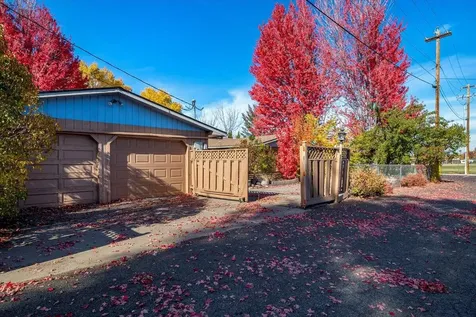 1406 SW 12th Street Redmond OR 97756