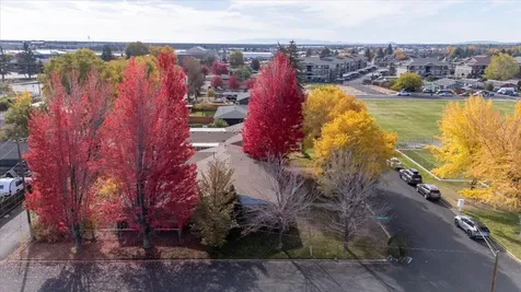 1406 SW 12th Street Redmond OR 97756