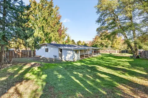 1400 Avocado Lane Medford OR 97504