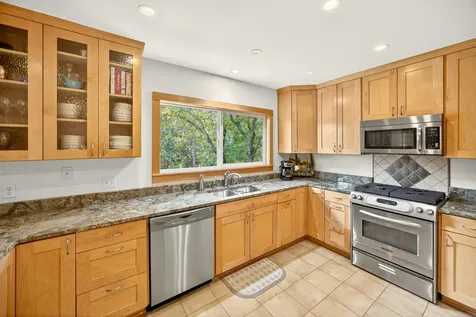 1012 Pinecrest Terrace Ashland OR 97520