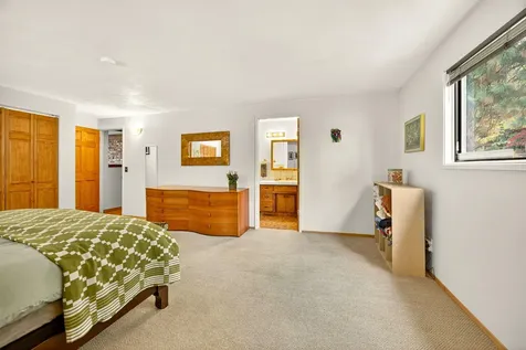 1012 Pinecrest Terrace Ashland OR 97520