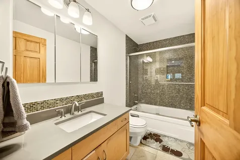 1012 Pinecrest Terrace Ashland OR 97520