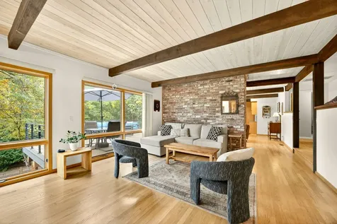 1012 Pinecrest Terrace Ashland OR 97520
