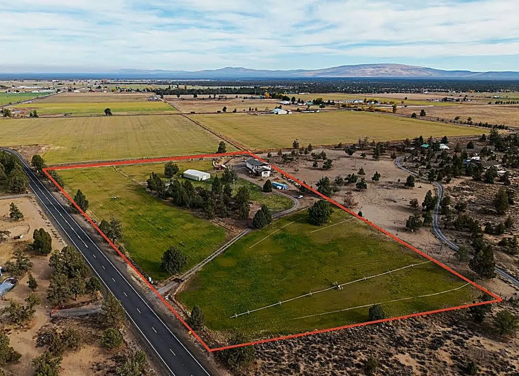 25451 Alfalfa Market Road NE Bend OR 97701