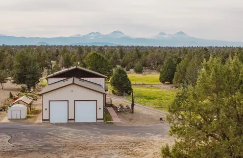 25451 Alfalfa Market Road NE Bend OR 97701