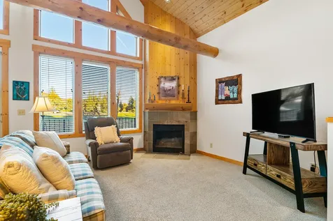 8685 Red Wing Lane Redmond OR 97756