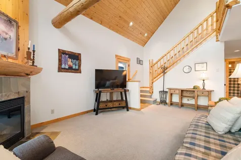 8685 Red Wing Lane Redmond OR 97756