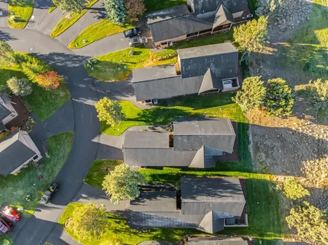8685 Red Wing Lane Redmond OR 97756
