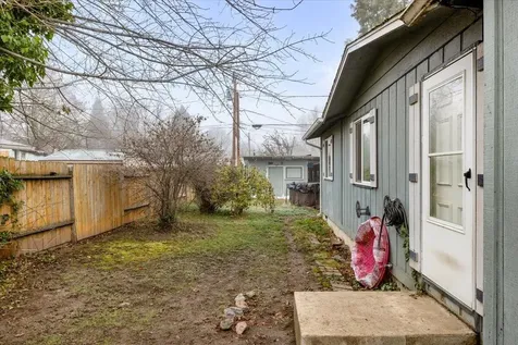 1212 Locust Street Medford OR 97501