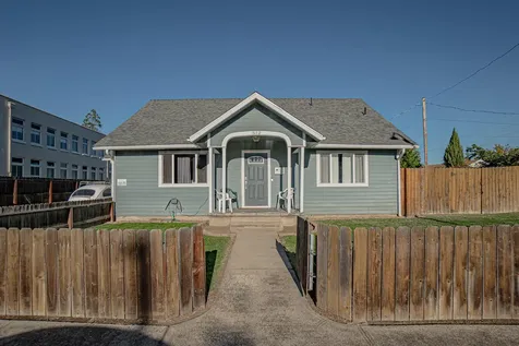 512 N Holly Street Medford OR 97501