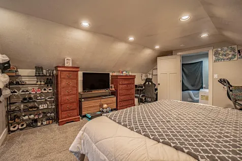512 N Holly Street Medford OR 97501