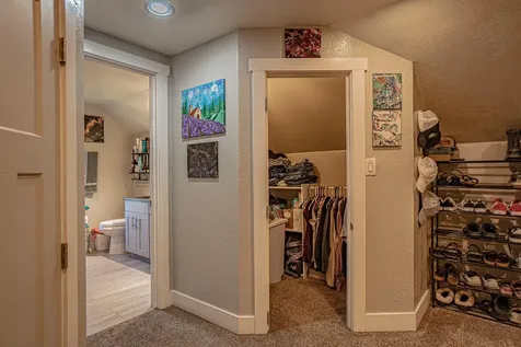 512 N Holly Street Medford OR 97501