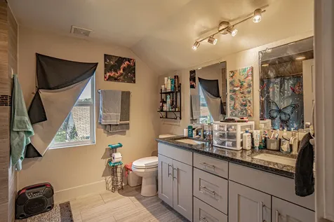 512 N Holly Street Medford OR 97501