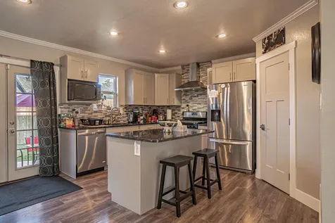 512 N Holly Street Medford OR 97501