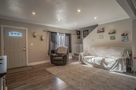 512 N Holly Street Medford OR 97501