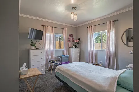 512 N Holly Street Medford OR 97501
