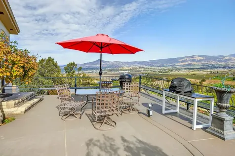3260 Carriage Drive Medford OR 97501