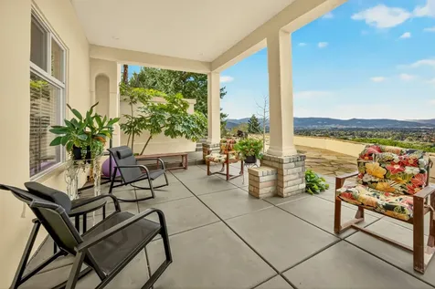 3260 Carriage Drive Medford OR 97501