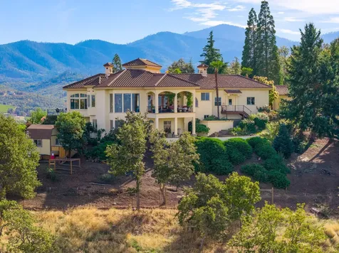 3260 Carriage Drive Medford OR 97501
