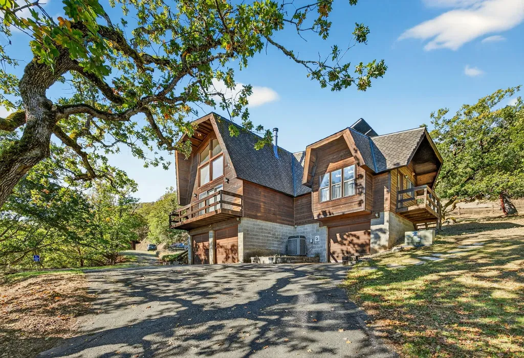 14080 Highway 234 Gold Hill OR 97525