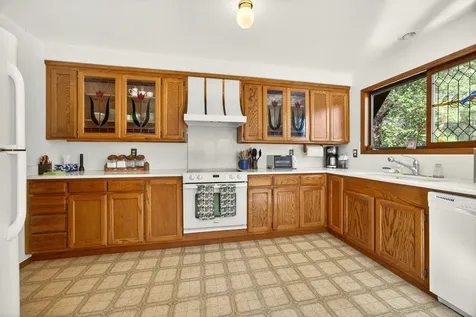 14080 Highway 234 Gold Hill OR 97525