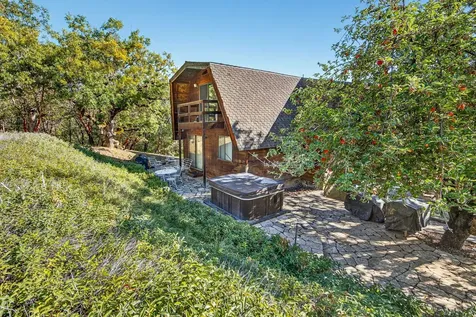 14080 Highway 234 Gold Hill OR 97525