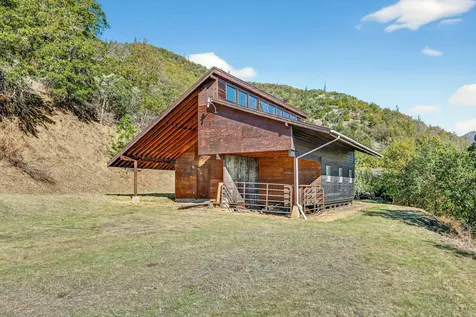 14080 Highway 234 Gold Hill OR 97525