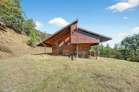 14080 Highway 234 Gold Hill OR 97525