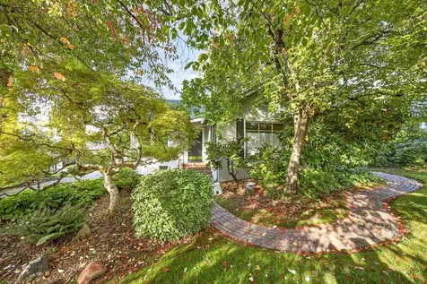 12 Glen Oak Court Medford OR 97504