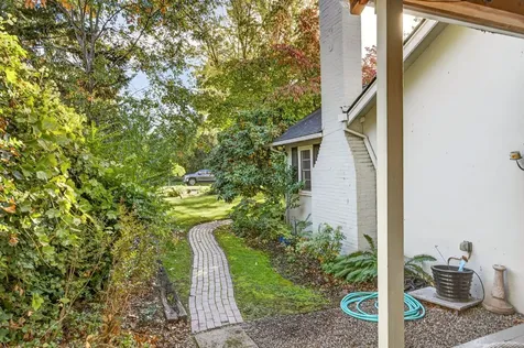 12 Glen Oak Court Medford OR 97504