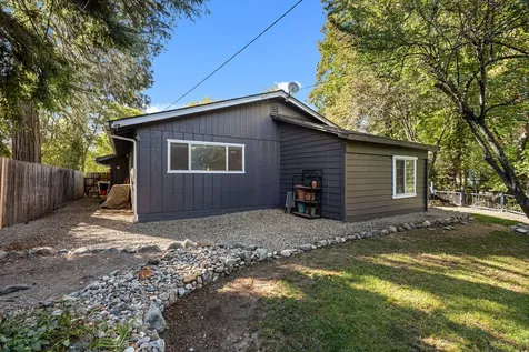 330 SW K Street Grants Pass OR 97526