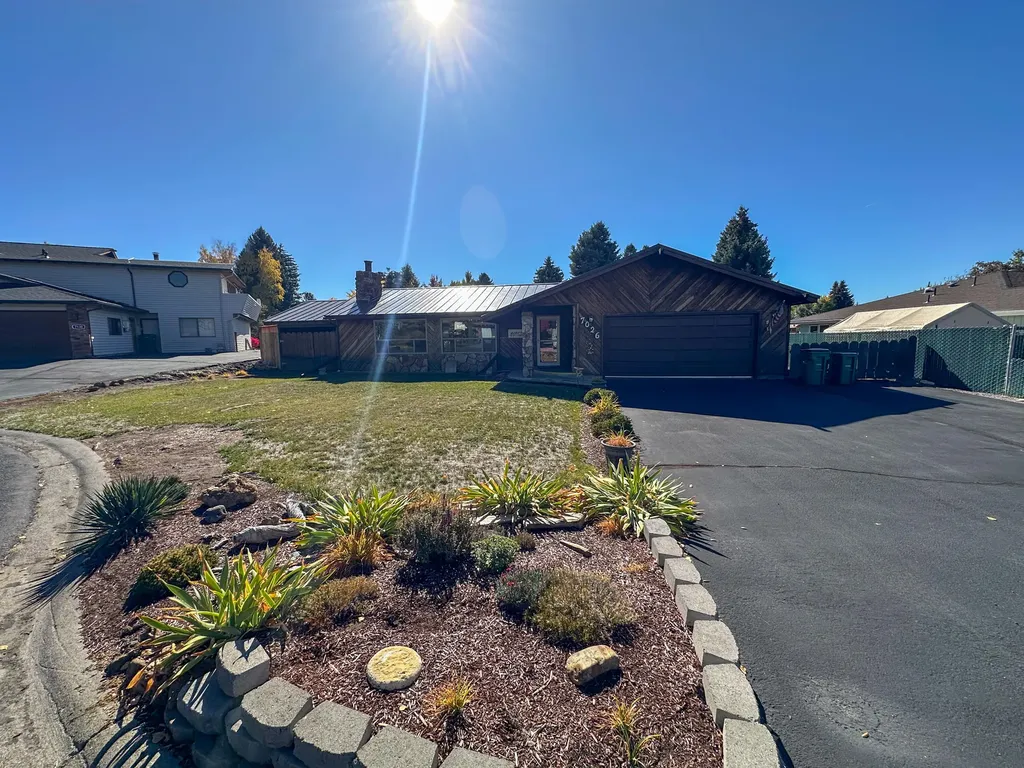 7026 Sierra Place Klamath Falls OR 97603