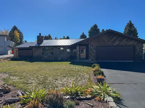 7026 Sierra Place Klamath Falls OR 97603