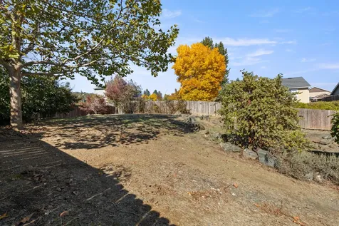 135 Othello Avenue Roseburg OR 97471