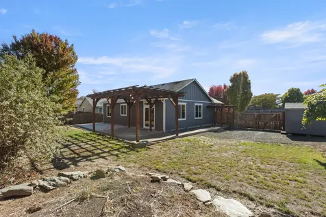 135 Othello Avenue Roseburg OR 97471