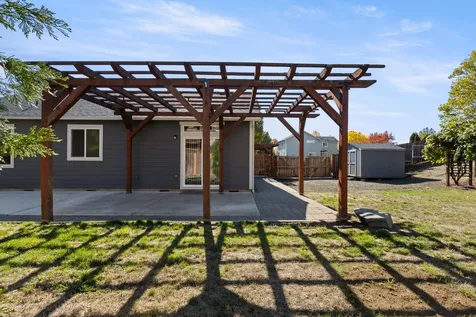 135 Othello Avenue Roseburg OR 97471