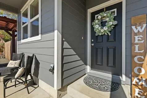 135 Othello Avenue Roseburg OR 97471