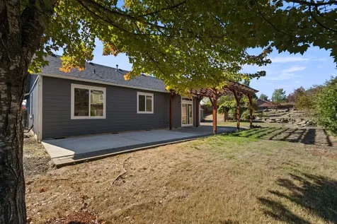 135 Othello Avenue Roseburg OR 97471