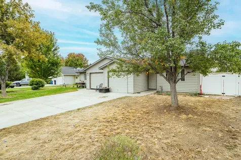 2454 SW Wickiup Court Redmond OR 97756