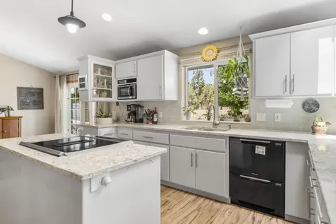 5745 NW Zamia Avenue Redmond OR 97756