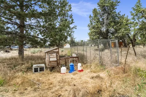5745 NW Zamia Avenue Redmond OR 97756
