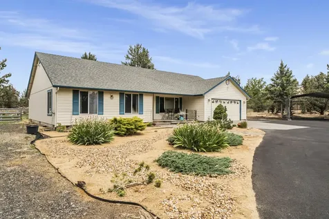 5745 NW Zamia Avenue Redmond OR 97756