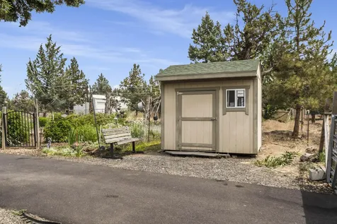 5745 NW Zamia Avenue Redmond OR 97756
