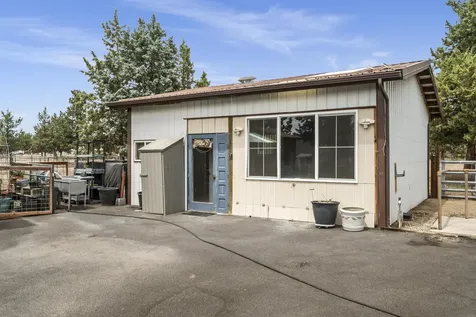 5745 NW Zamia Avenue Redmond OR 97756