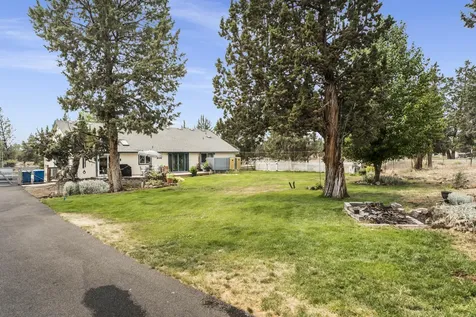 5745 NW Zamia Avenue Redmond OR 97756