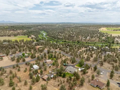 5745 NW Zamia Avenue Redmond OR 97756