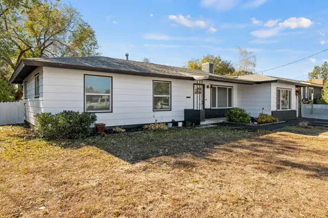 2528 Radcliffe Avenue Klamath Falls OR 97601