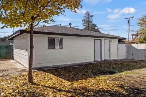 2528 Radcliffe Avenue Klamath Falls OR 97601